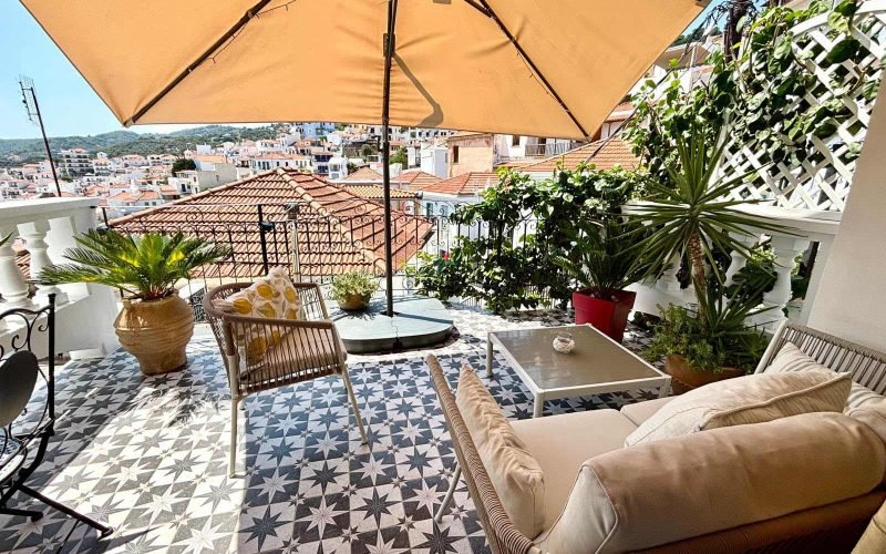 Beautiful Town house ready to move in