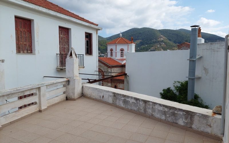 Skopelos mansion with private garden and terrace