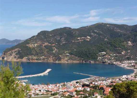 Plot with amazing views to Skopelos Town and port