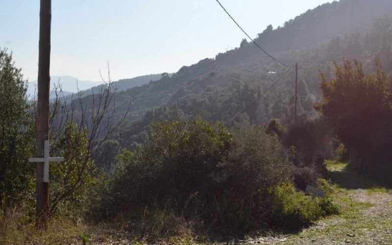 Big plot in Kalogeros with views The road