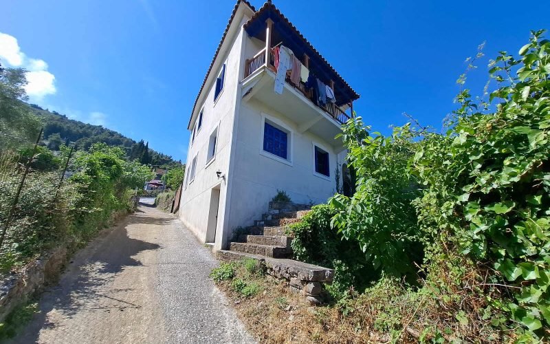 Two apartmnets and two studios with stunning views