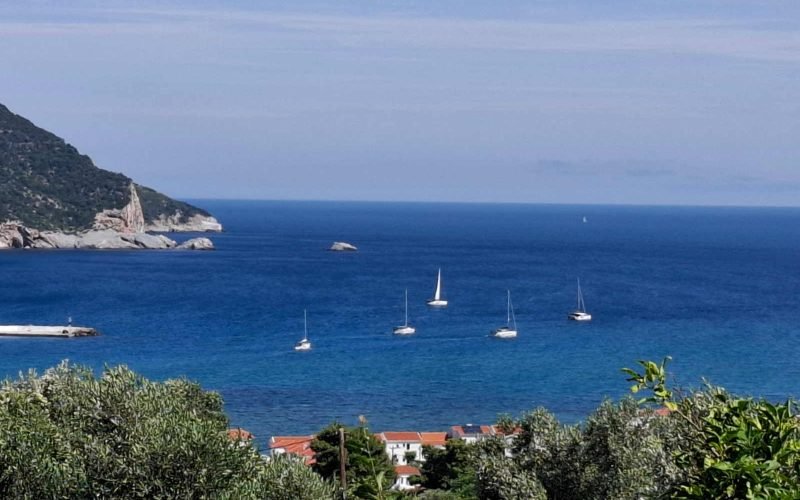 Two apartmnets and two studios with stunning views