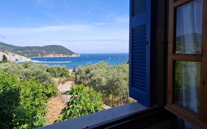 Two apartmnets and two studios with stunning views