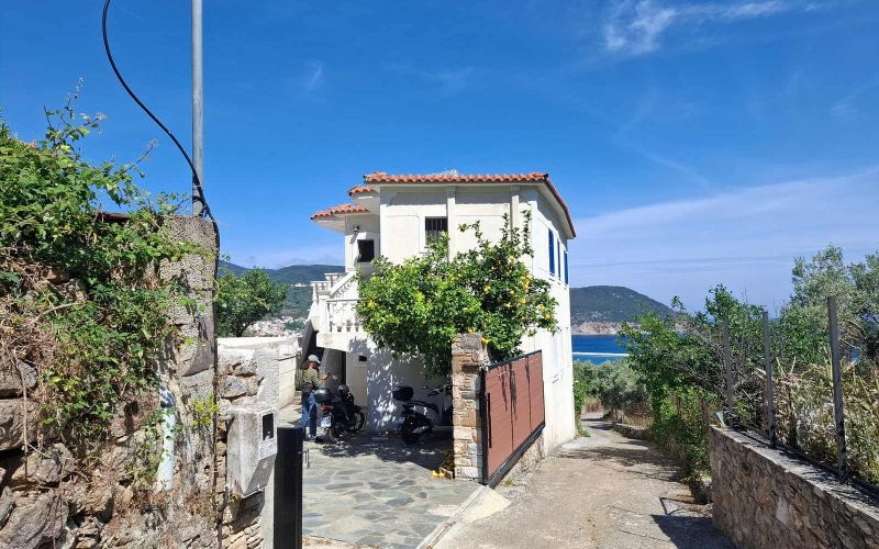 Two apartmnets and two studios with stunning views