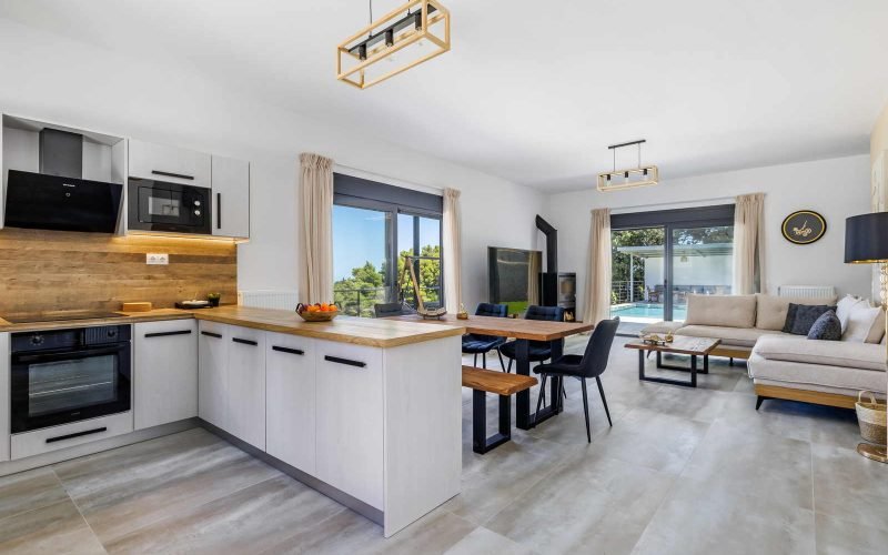 Exquisite villa in Glossa with pool and panoramic views