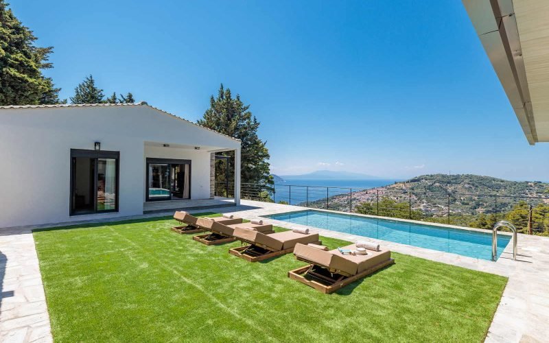 Exquisite villa in Glossa with pool and panoramic views