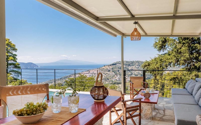 Exquisite villa in Glossa with pool and panoramic views