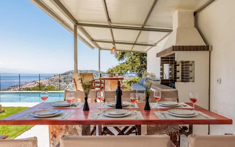 Exquisite villa in Glossa with pool and panoramic views