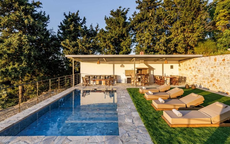 Exquisite villa in Glossa with pool and panoramic views