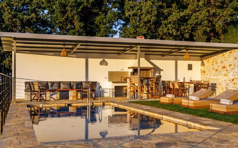 Exquisite villa in Glossa with pool and panoramic views