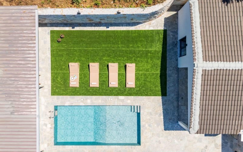 Luxurious Glossa villa with pool00092