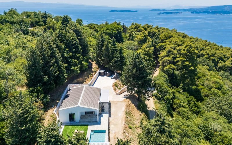 Exquisite villa in Glossa with pool and panoramic views