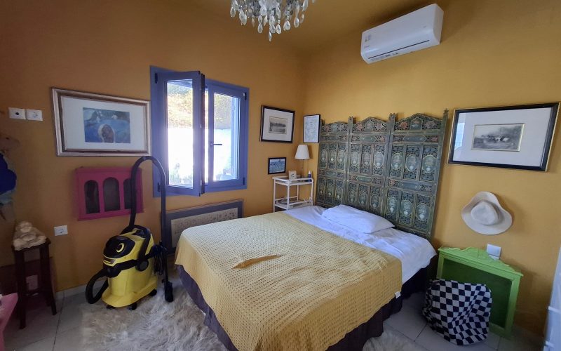 Magnificent Glossa pool villa with views