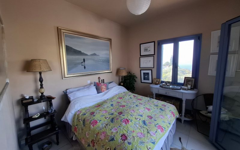 Magnificent Glossa pool villa with views