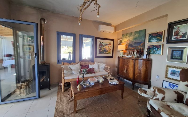 Magnificent Glossa pool villa with views