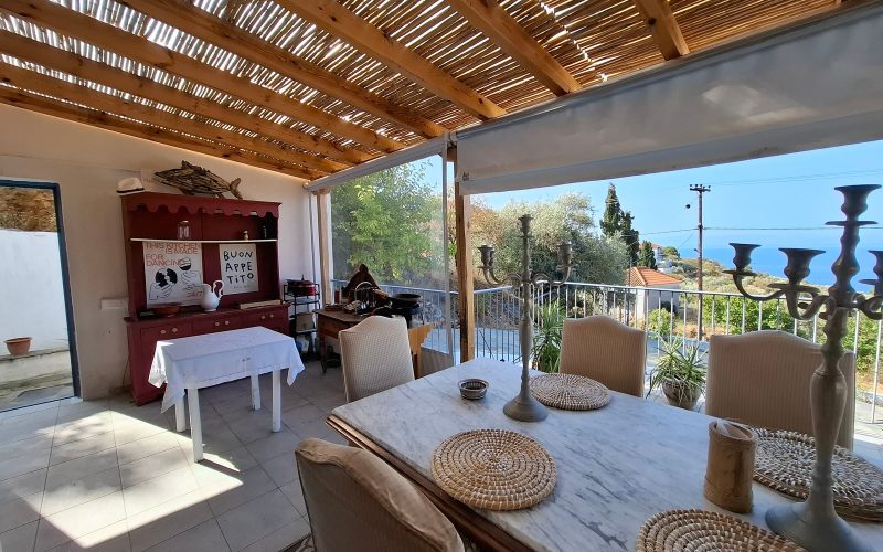 Magnificent Glossa pool villa with views