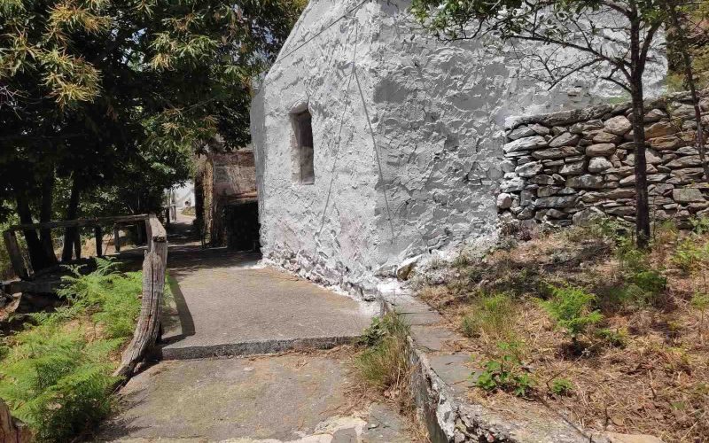 Complex of cottages in the countryside of Pyrgos area
