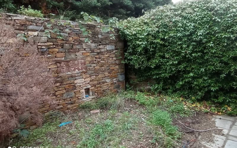 Unfinished villas with pools and views to Skopelos bay