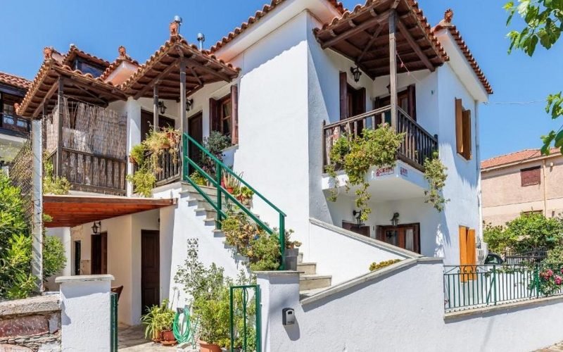 Skopelos Town property ready to move in