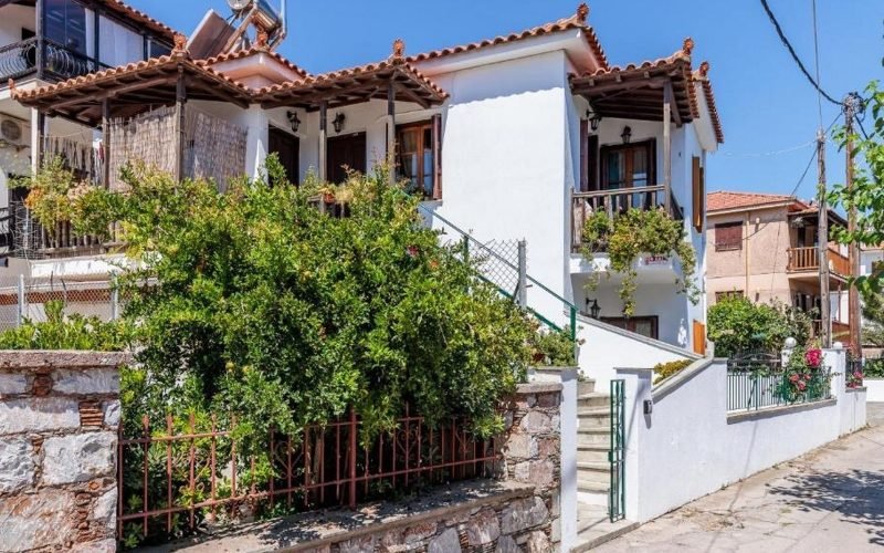 Skopelos Town property ready to move in