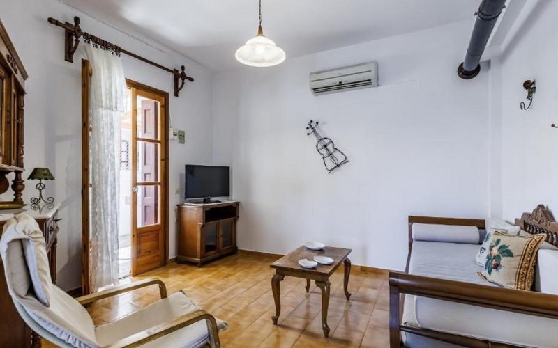 Skopelos Town property ready to move in