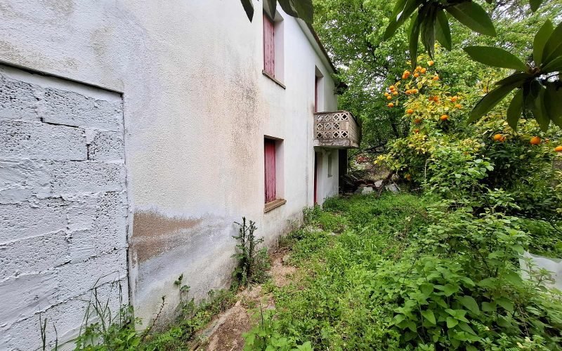 Traditional cottage to renovate