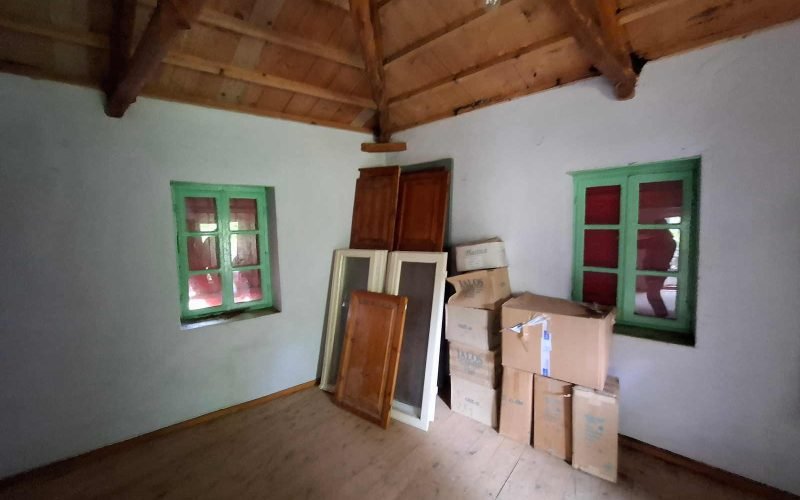 Traditional cottage to renovate