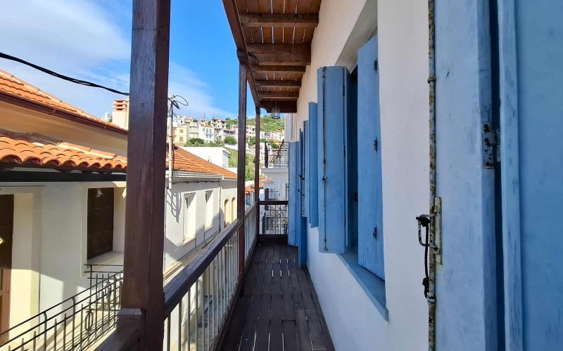 Spacious traditional property