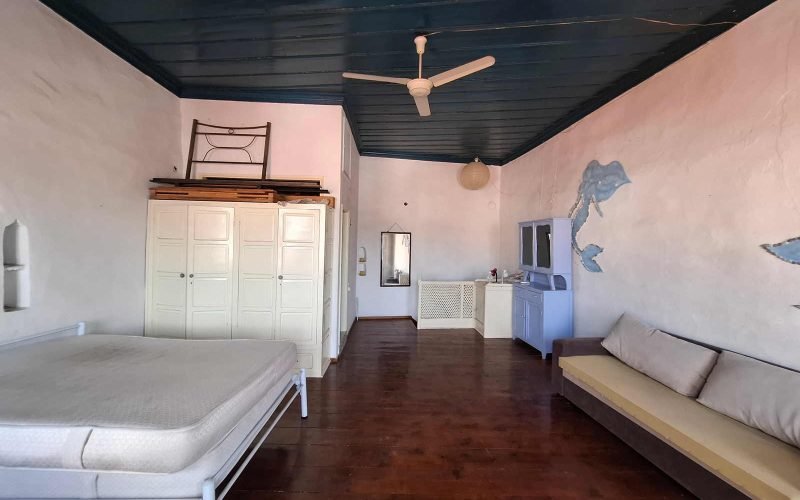Spacious traditional property