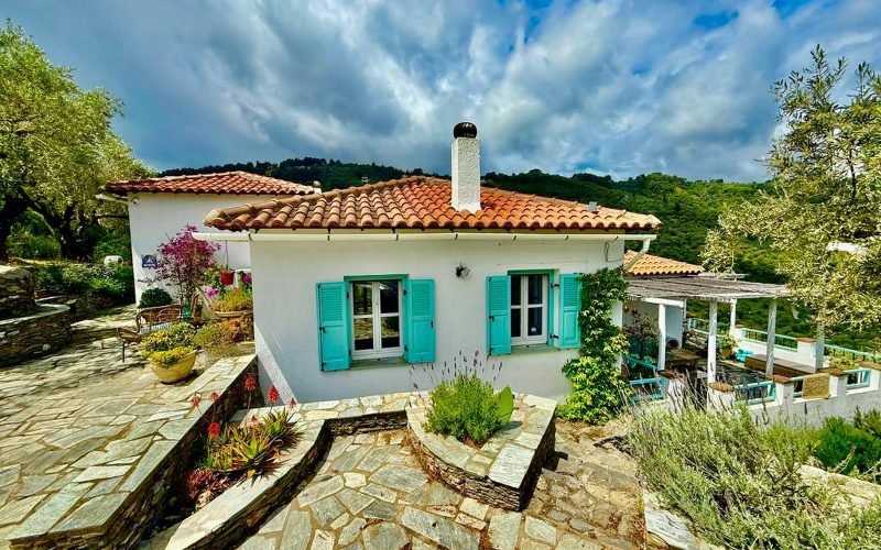 Villa Athina with spectacular views to Skopelos Town Bay