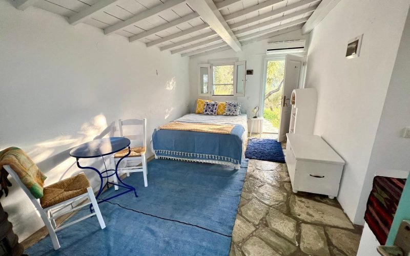 Villa Athina with spectacular views to Skopelos Town Bay Kalivi Guest House