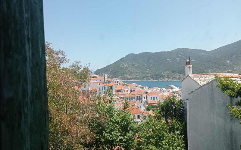 Traditional Skopelos town house with garden to renovate