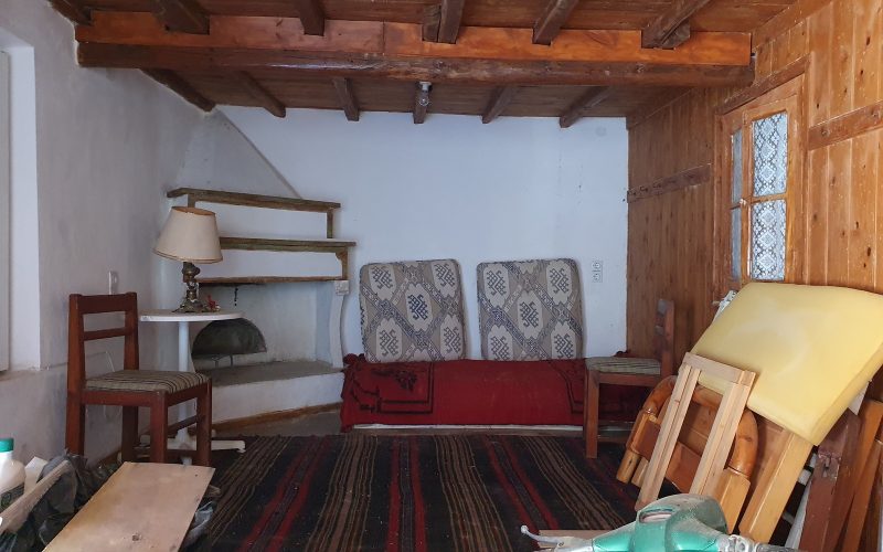 Cosy house with terrace and views in Old Klima Village