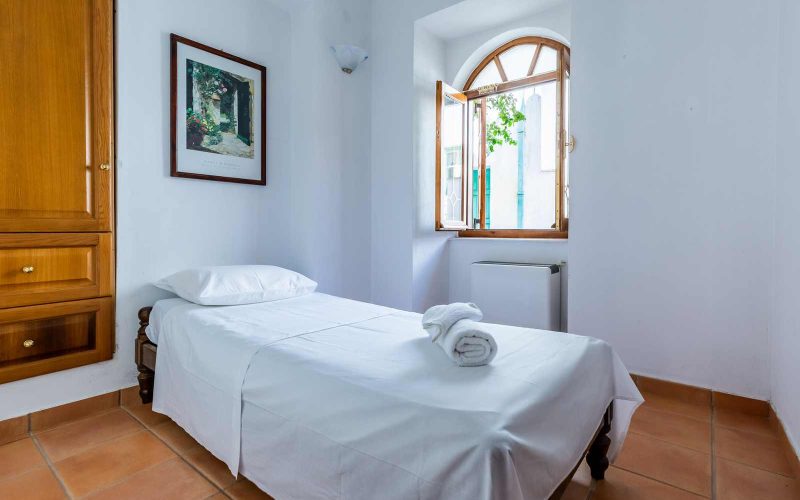 Two separate apartments in Skopelos Town Ground floor bedroom B
