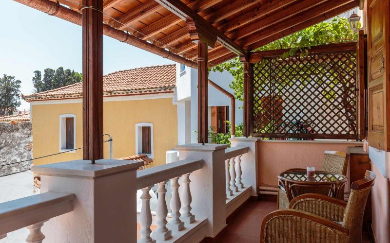 Two separate apartments in Skopelos Town First floor terrace