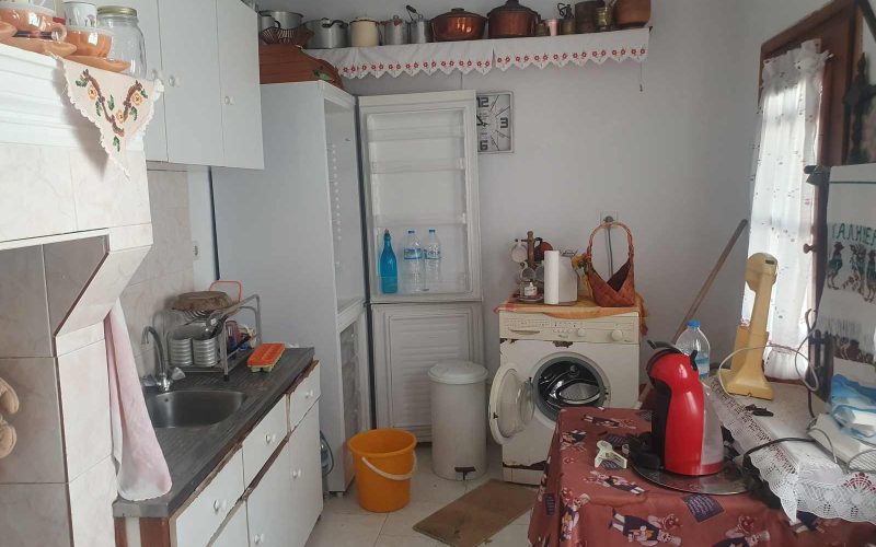 Skopelos Town house to renovate with terrace and yard