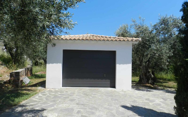 Architect designed Villa in the countryside of Skopelos Island Garage