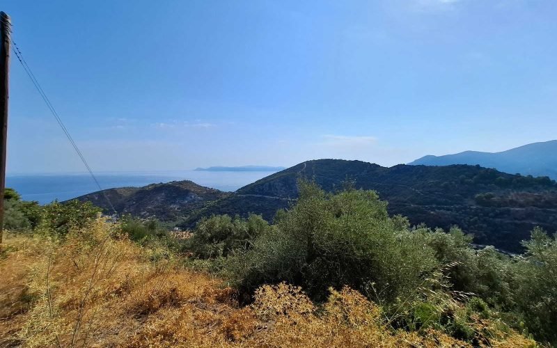 Stunning land overlooking Glysteri bay