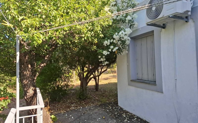 Cottage in N. Klima walking distance to the beach