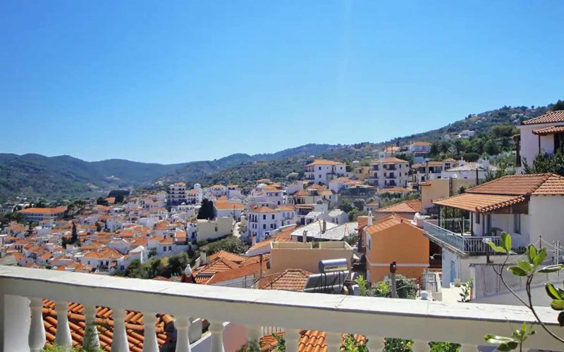 Townhouse with two independent apartments and terrace with Views Top floor apartment