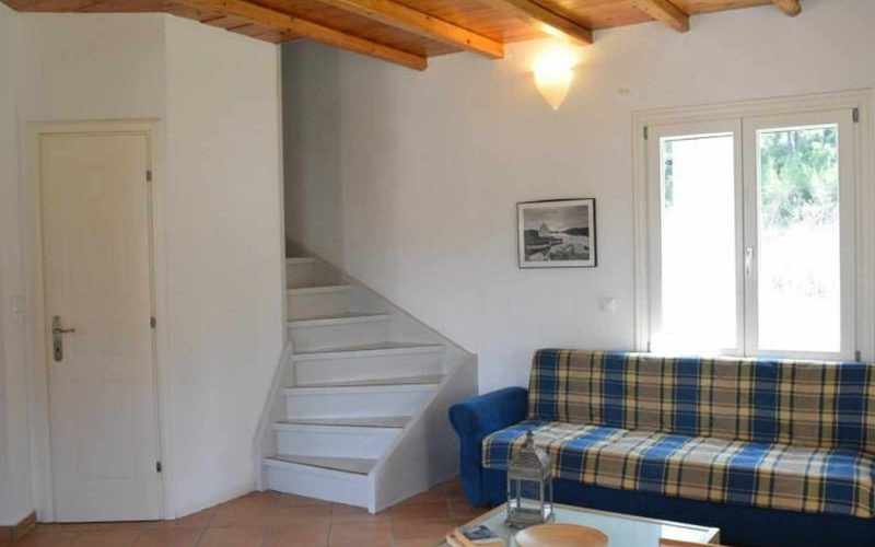 Property in walking distance to Agnontas beach Living room