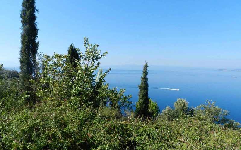 Buildable plot in Old Klima area with views to the Sea The views