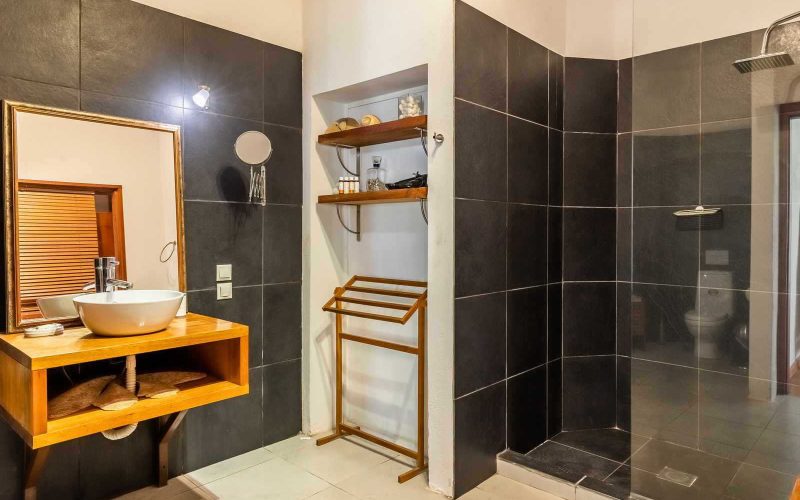 Luxurious Villa with pool just above Skopelos Town and port