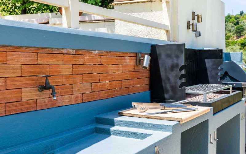 Luxurious Villa with pool just above Skopelos Town and port