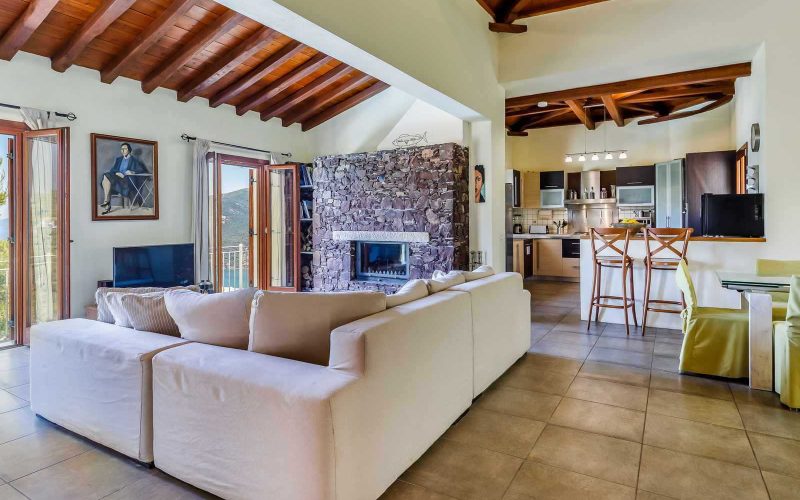 Luxurious Villa with pool just above Skopelos Town and port