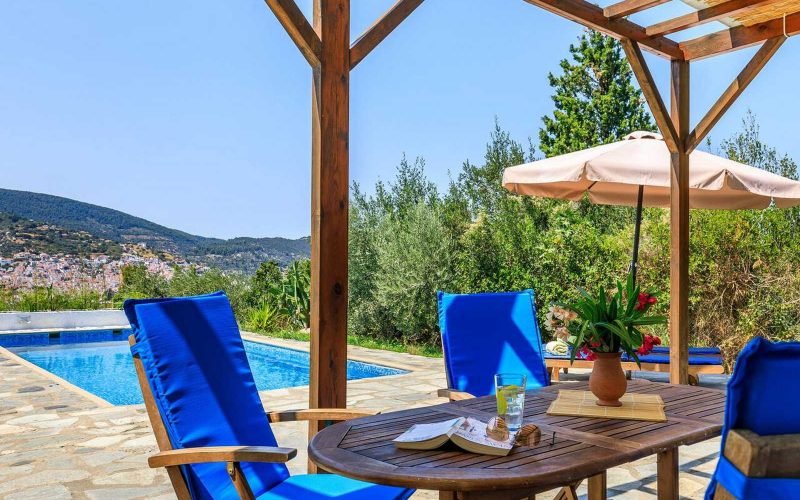 Beautiful pool villa with amazing views to the Sea