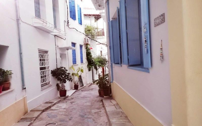 Two bedroom Town house close to Skopelos waterfront