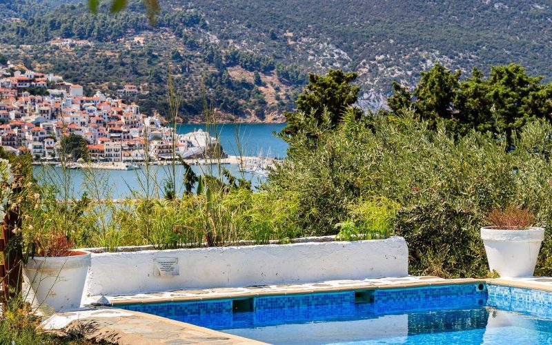 Beautiful pool villa with amazing views to the Sea