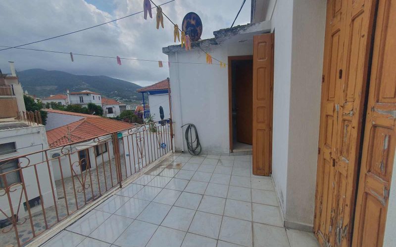 Spacious traditional property in centre of Skopelos Town