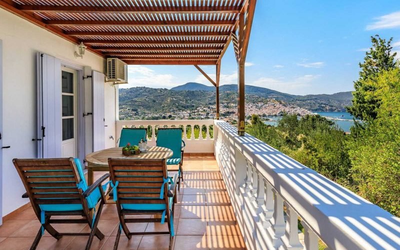 Beautiful pool villa with amazing views to the Sea